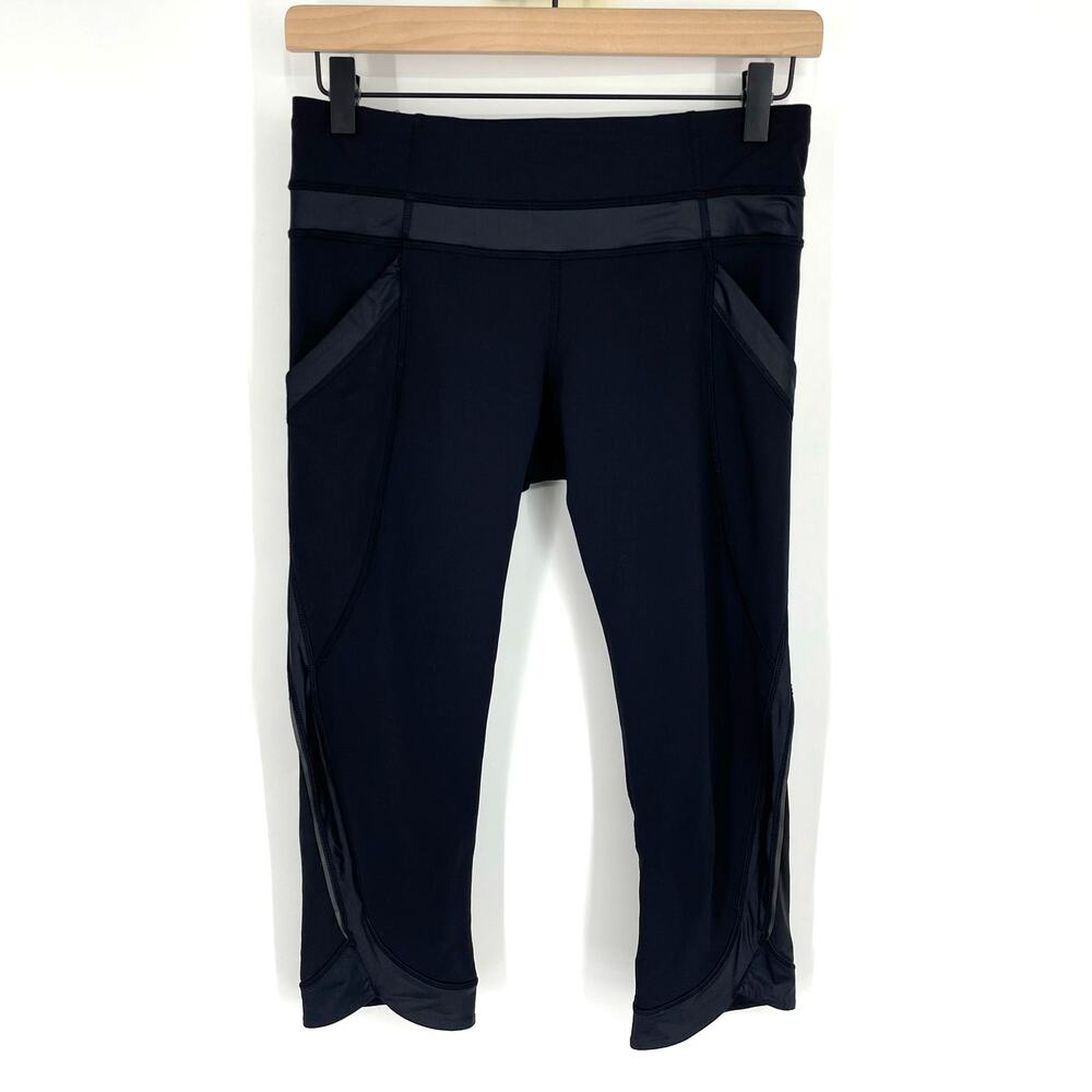 Lululemon Chase‎ Me Crop II Black Size 6